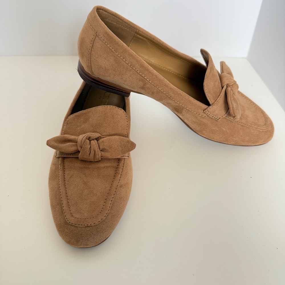 J.Crew Sueded Bow Loafers Women’s Size 6 Tan Flats Slip-On Classic Bow Detail